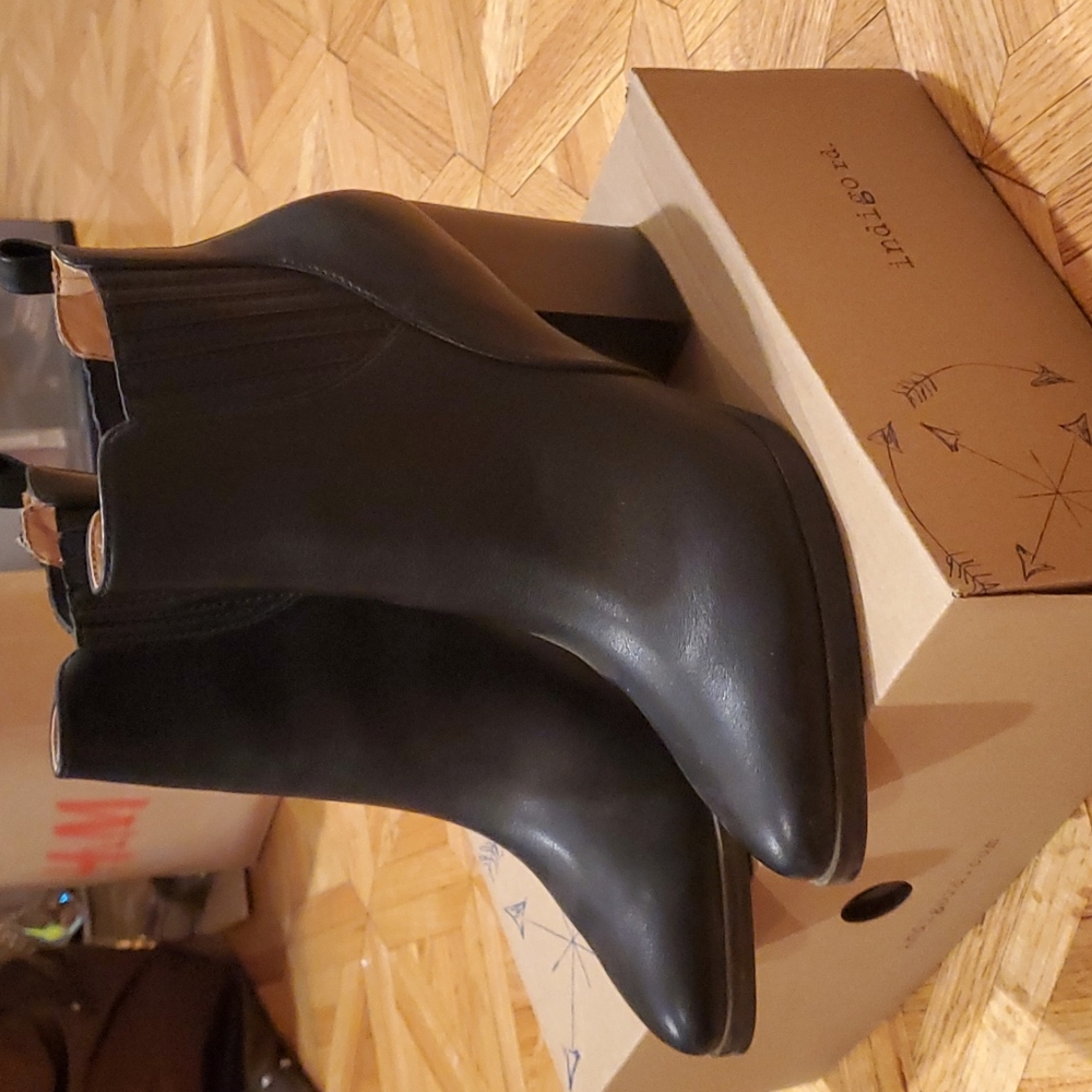 Ankle boots
